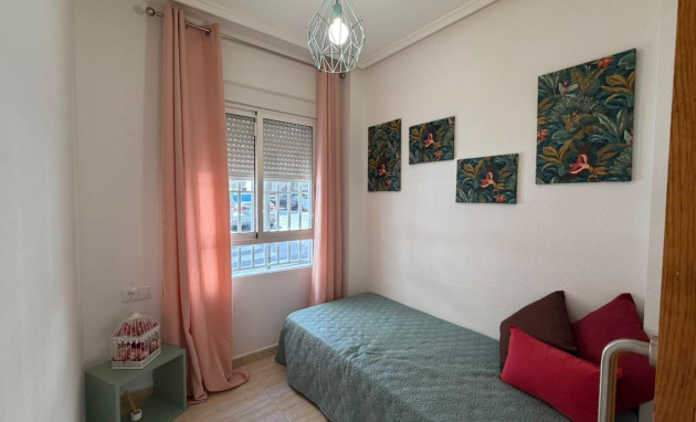 Herverkoop - Apartment - Torrevieja - Playa del Cura