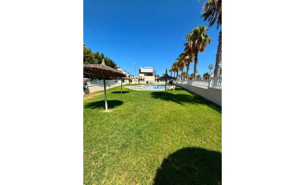 Herverkoop - Bungalow - Gelijkvloers - Orihuela Costa - Lomas de Cabo Roig