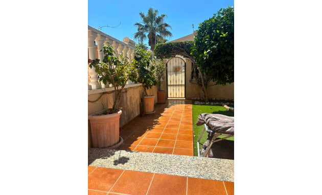 Herverkoop - Bungalow - Gelijkvloers - Orihuela Costa - Lomas de Cabo Roig