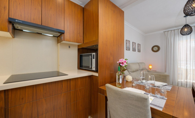 Herverkoop - Apartment - Torrevieja - Estacion de autobuses
