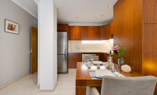 Herverkoop - Apartment - Torrevieja - Estacion de autobuses