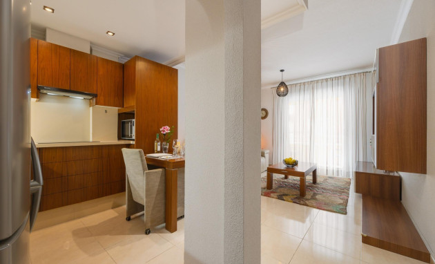 Herverkoop - Apartment - Torrevieja - Estacion de autobuses