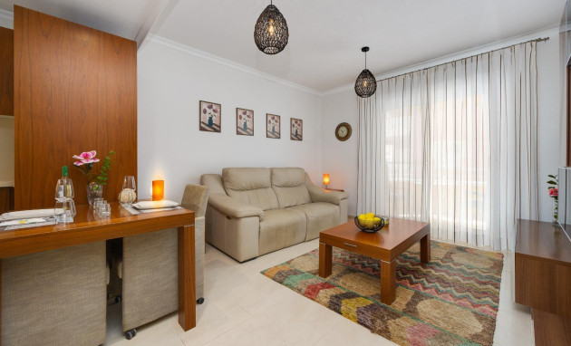 Herverkoop - Apartment - Torrevieja - Estacion de autobuses