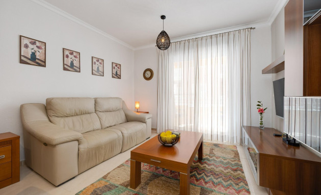 Herverkoop - Apartment - Torrevieja - Estacion de autobuses