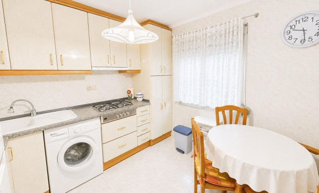 Herverkoop - Bungalow - Gelijkvloers - Torrevieja - La Siesta - El Salado - Torreta