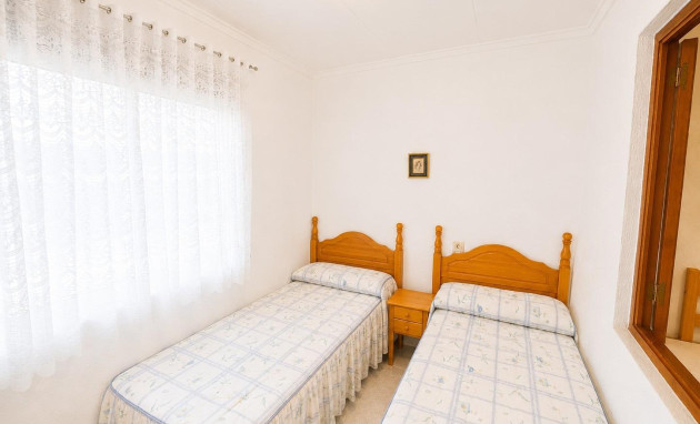 Herverkoop - Bungalow - Gelijkvloers - Torrevieja - La Siesta - El Salado - Torreta