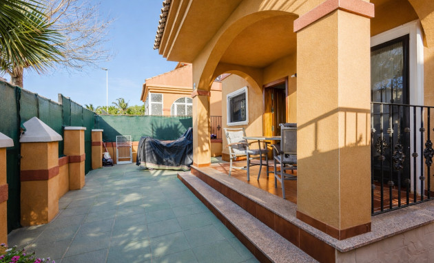 Herverkoop - Detached House / Villa - Torrevieja - Aguas Nuevas