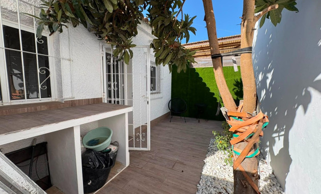 Herverkoop - Terraced house - Orihuela Costa - La Chismosa
