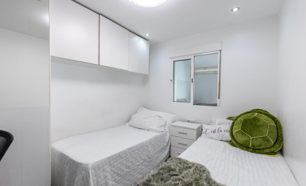 Herverkoop - Bungalow - Gelijkvloers - Torrevieja - Torretas