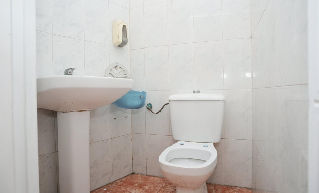 Herverkoop - Reclame - Torrevieja - Estacion de autobuses