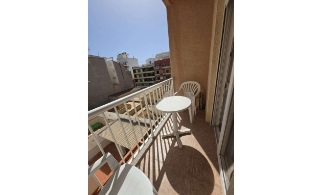 Herverkoop - Apartment - Torrevieja - Playa del Cura