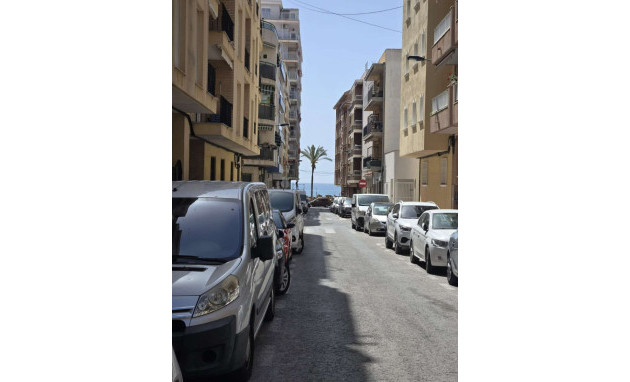Herverkoop - Apartment - Torrevieja - Playa del Cura