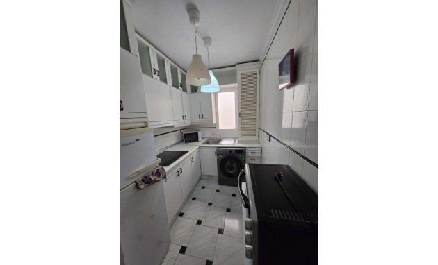 Herverkoop - Apartment - Torrevieja - Playa del Cura