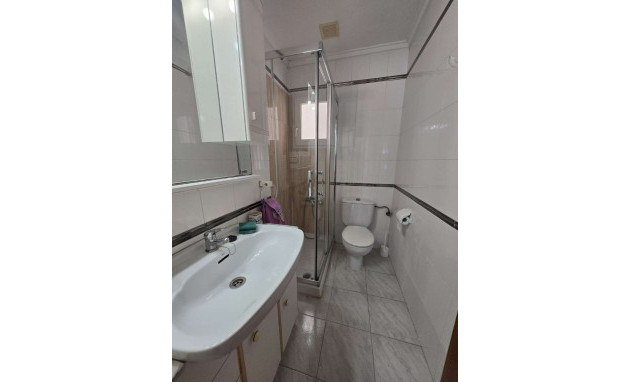 Herverkoop - Apartment - Torrevieja - Playa del Cura