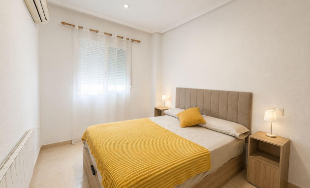 Herverkoop - Apartment - Torrevieja - Playa del Cura