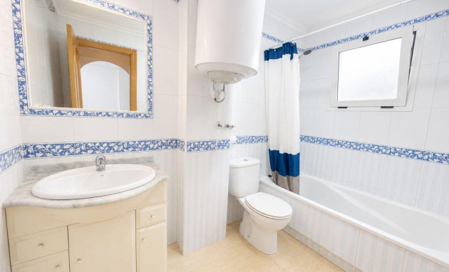 Herverkoop - Apartment - Torrevieja - Playa del Cura