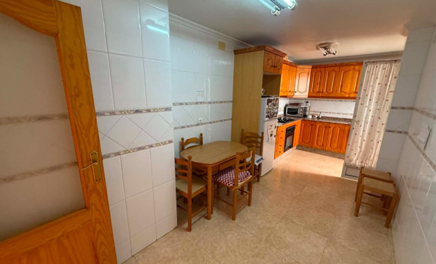 Herverkoop - Apartment - Almoradí