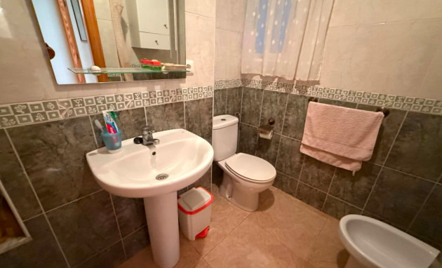 Herverkoop - Apartment - Almoradí