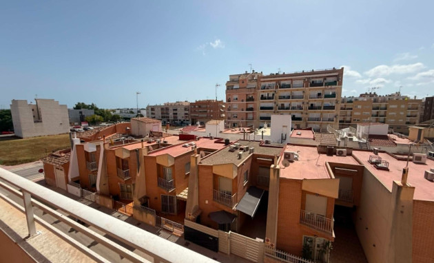 Herverkoop - Apartment - Almoradí