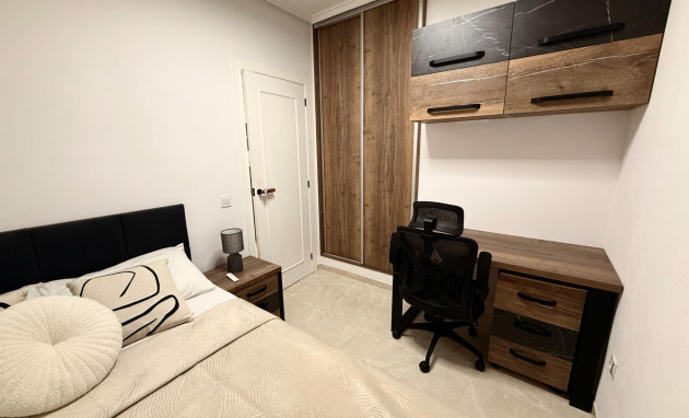 Herverkoop - Apartment - Torrevieja - Playa de los locos