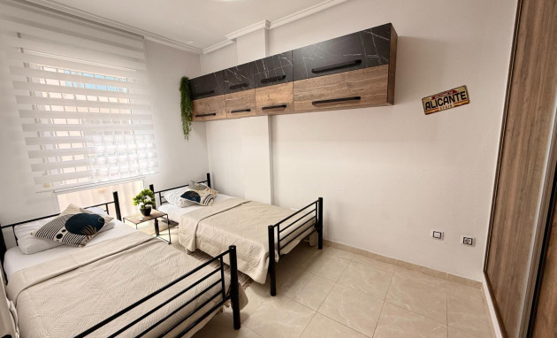 Herverkoop - Apartment - Torrevieja - Playa de los locos