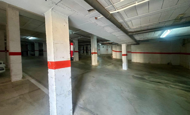 Herverkoop - Parking - Torrevieja - Cabo cervera