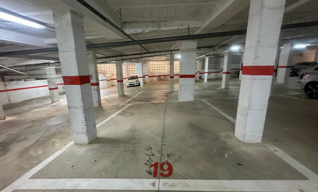 Herverkoop - Parking - Torrevieja - Cabo cervera