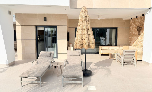 Resale - Villa * - Dolores