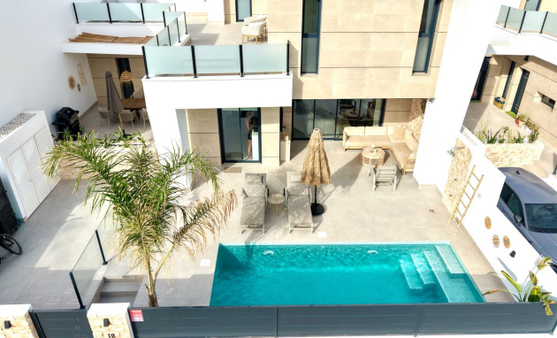 Resale - Villa * - Dolores