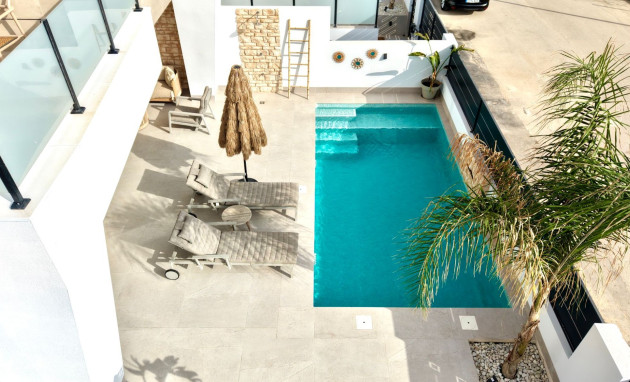 Resale - Villa * - Dolores