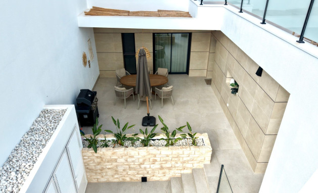 Resale - Villa * - Dolores