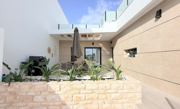 Resale - Villa * - Dolores
