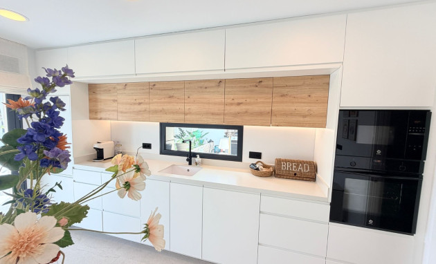Resale - Villa * - Dolores