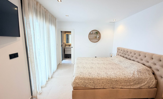 Resale - Villa * - Dolores