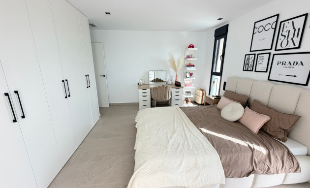 Resale - Villa * - Dolores