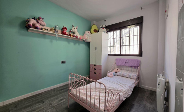 Herverkoop - Villa - Torrevieja - Aguas Nuevas