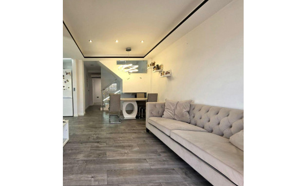 Herverkoop - Villa - Torrevieja - Aguas Nuevas