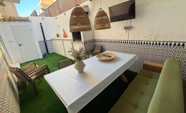 Herverkoop - Bungalow - Gelijkvloers - Torrevieja - Miramar - Torre del Moro