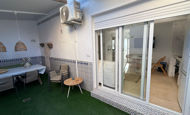 Herverkoop - Bungalow - Gelijkvloers - Torrevieja - Miramar - Torre del Moro