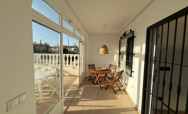 Herverkoop - Bungalow - Gelijkvloers - Torrevieja - Miramar - Torre del Moro