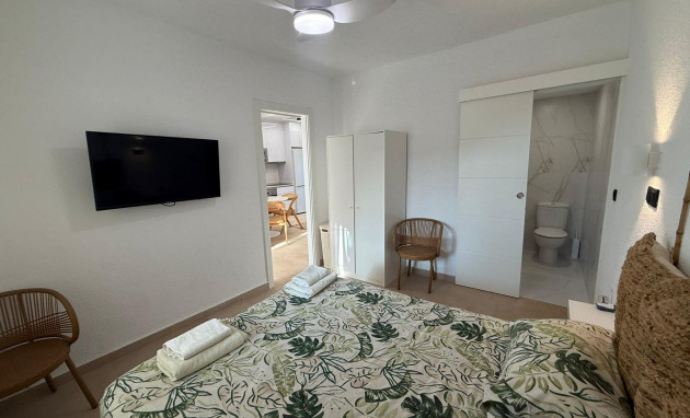 Herverkoop - Bungalow - Gelijkvloers - Torrevieja - Miramar - Torre del Moro