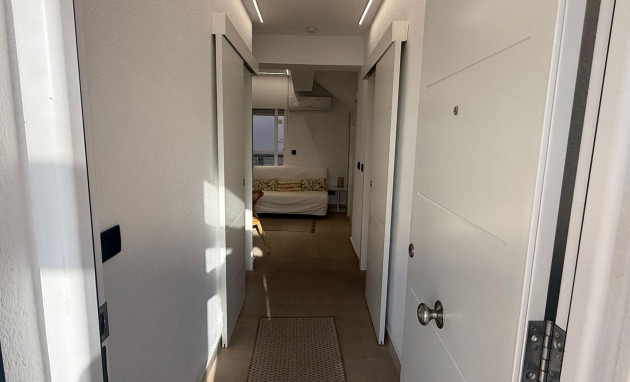 Herverkoop - Bungalow - Gelijkvloers - Torrevieja - Miramar - Torre del Moro