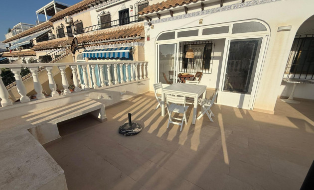 Herverkoop - Bungalow - Gelijkvloers - Torrevieja - Miramar - Torre del Moro