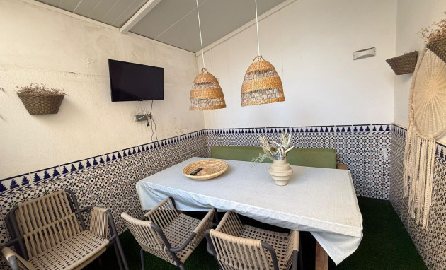 Herverkoop - Bungalow - Gelijkvloers - Torrevieja - Miramar - Torre del Moro