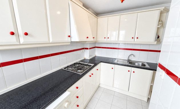 Herverkoop - Apartment - Torrevieja - Estacion de autobuses