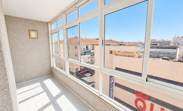 Herverkoop - Apartment - Torrevieja - Estacion de autobuses