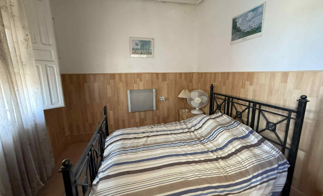 Resale - Village house - Almoradí