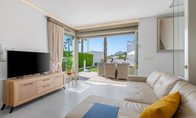 Herverkoop - Villa - Orihuela Costa - Villamartín