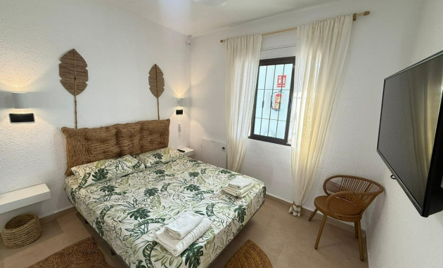 Herverkoop - Semi detached Villa - Torrevieja - Los Frutales
