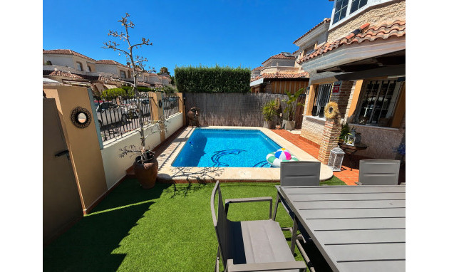 Herverkoop - Villa - El Raso - Guardamar del Segura